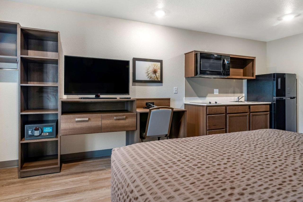 Woodspring Suites Brunswick Exteriör bild