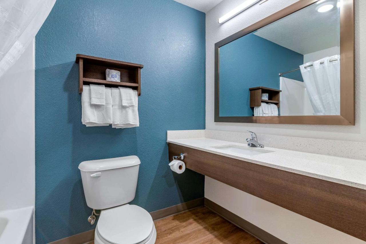 Woodspring Suites Brunswick Exteriör bild